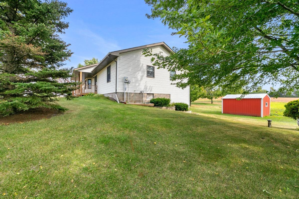 1329 Us Highway 12 SE, Montrose, MN 55363
