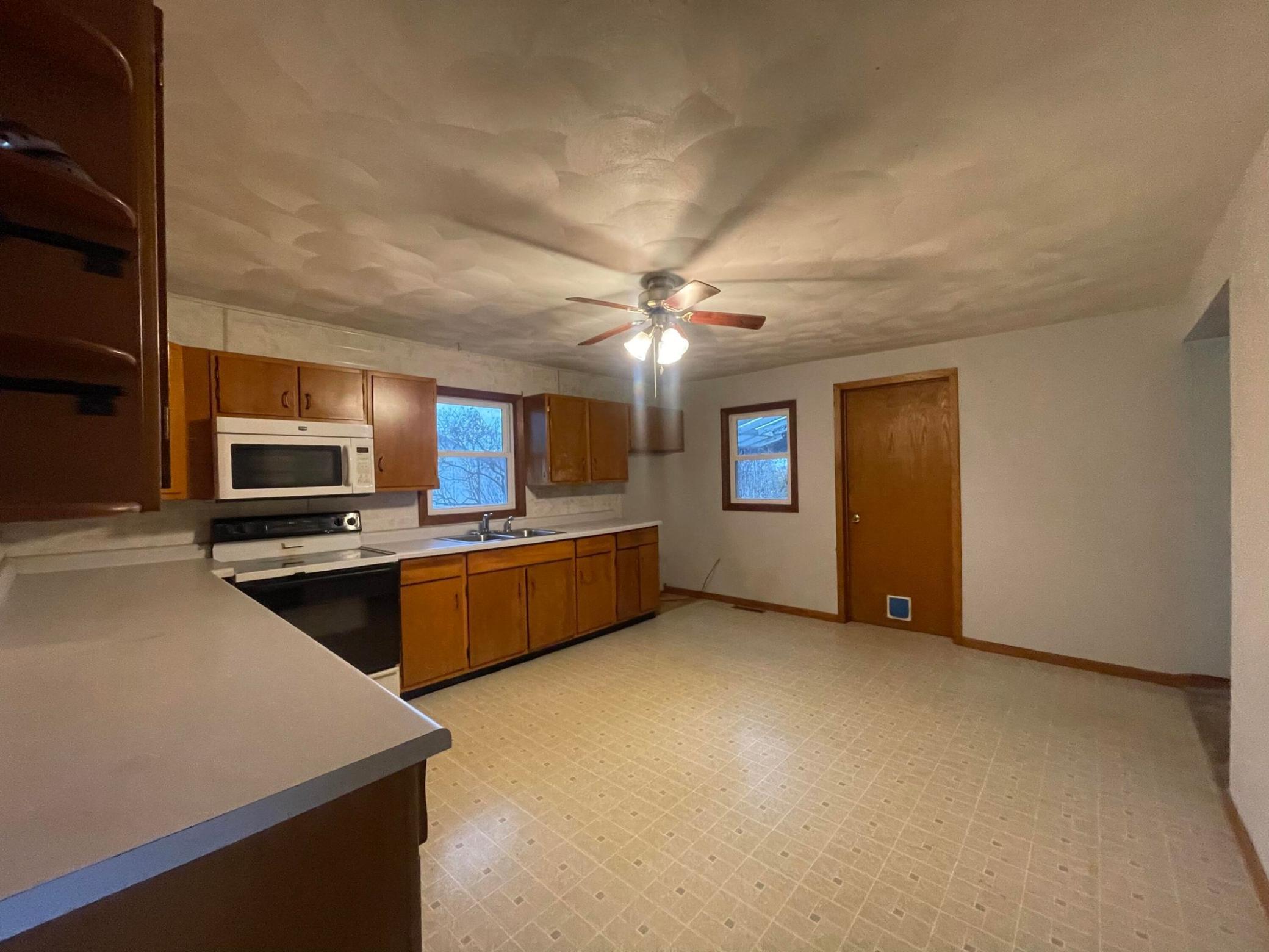 29987 County Road 5, Dakota, MN 55925