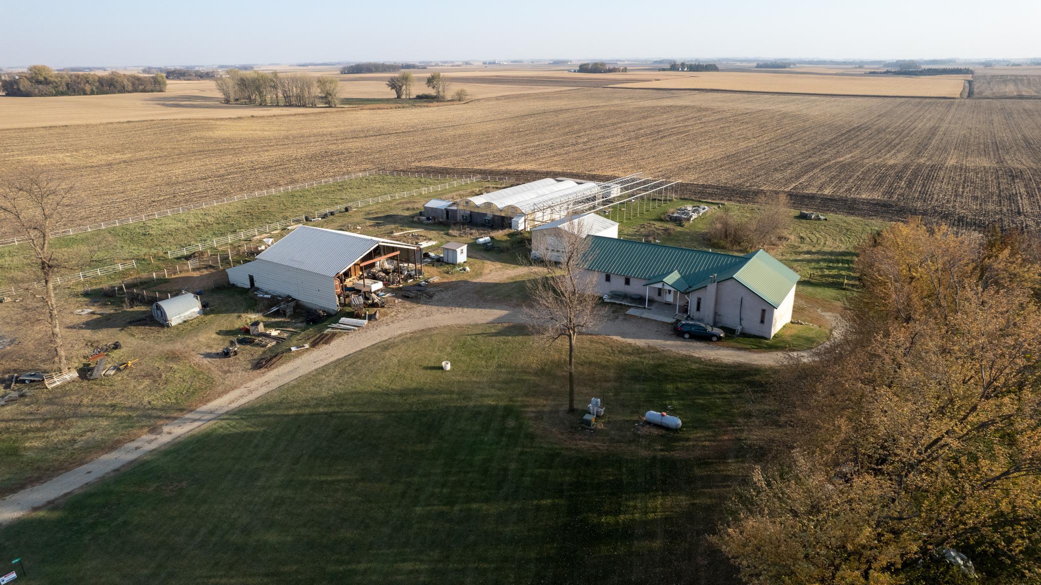 55786 150th St, Wells, MN 56097