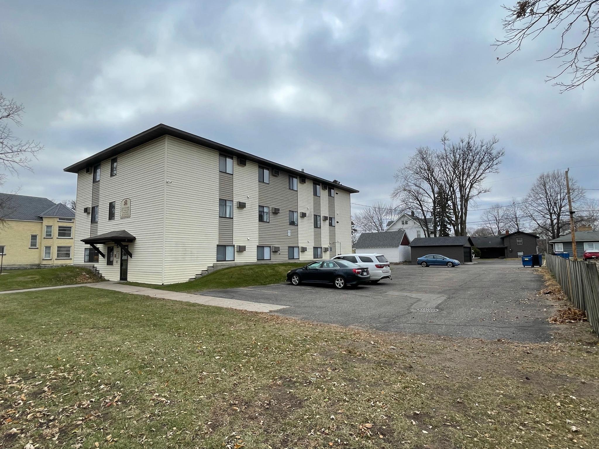 527 8th Ave S, Saint Cloud, MN 56301