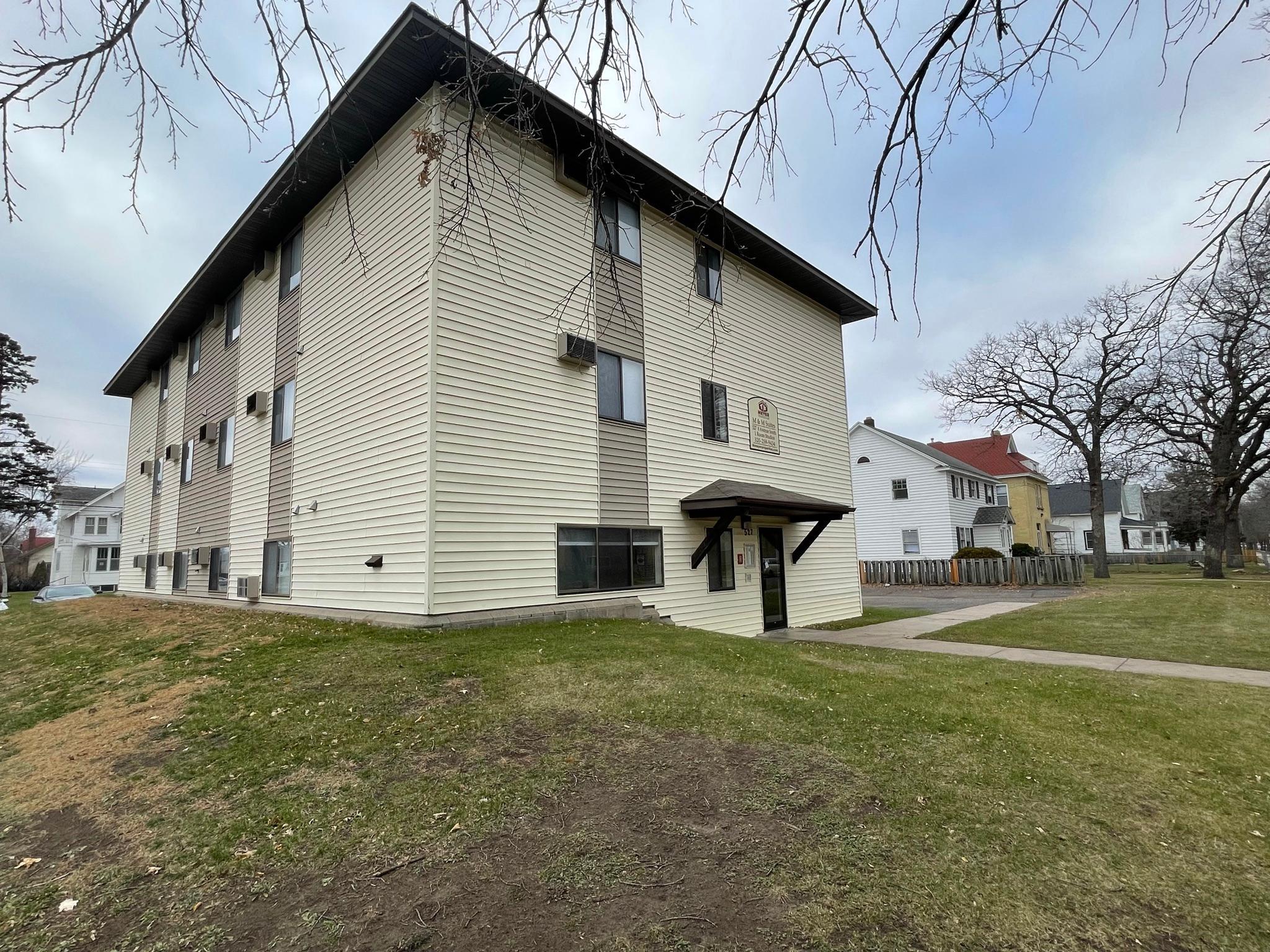 527 8th Ave S, Saint Cloud, MN 56301
