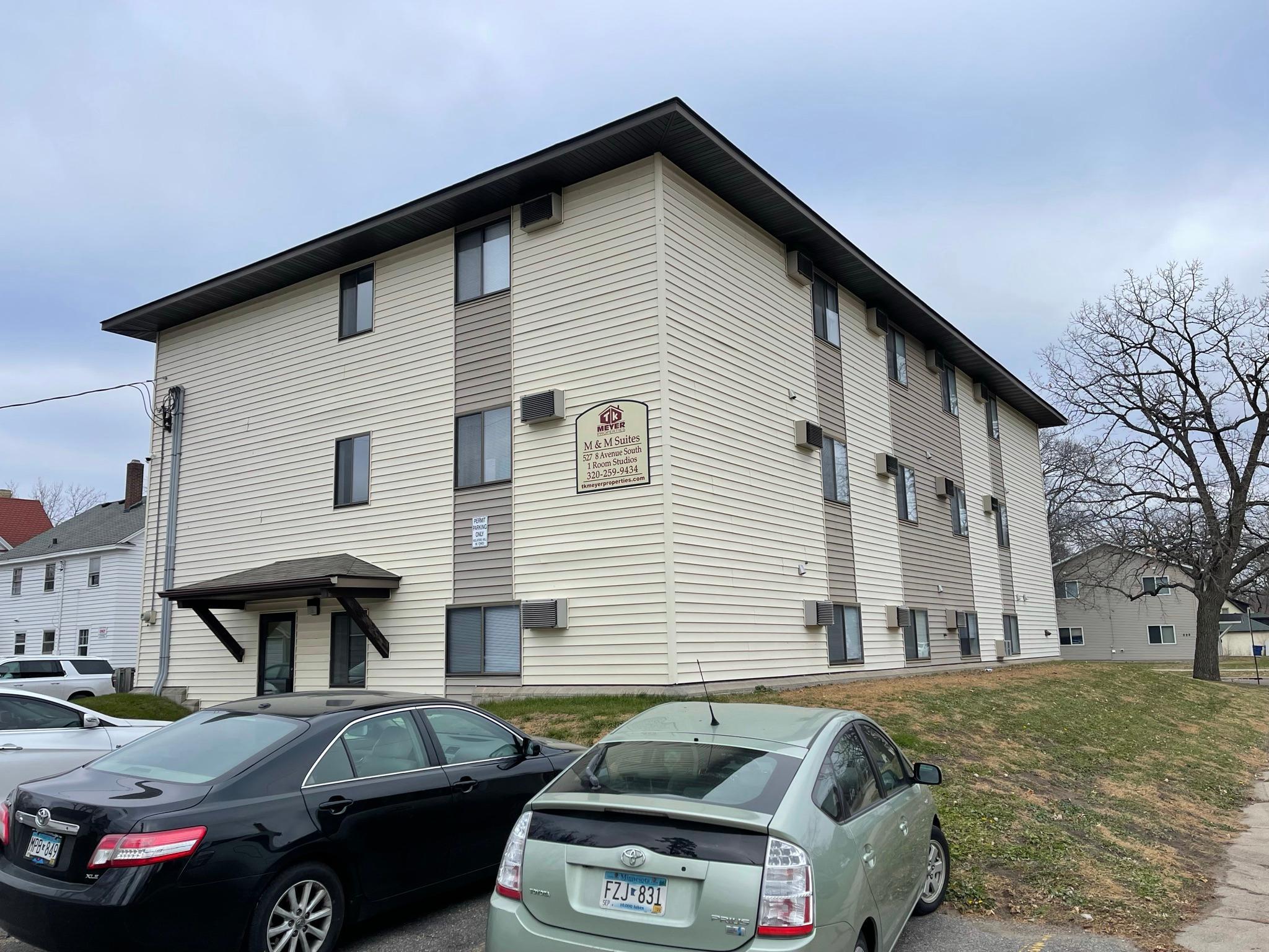 527 8th Ave S, Saint Cloud, MN 56301