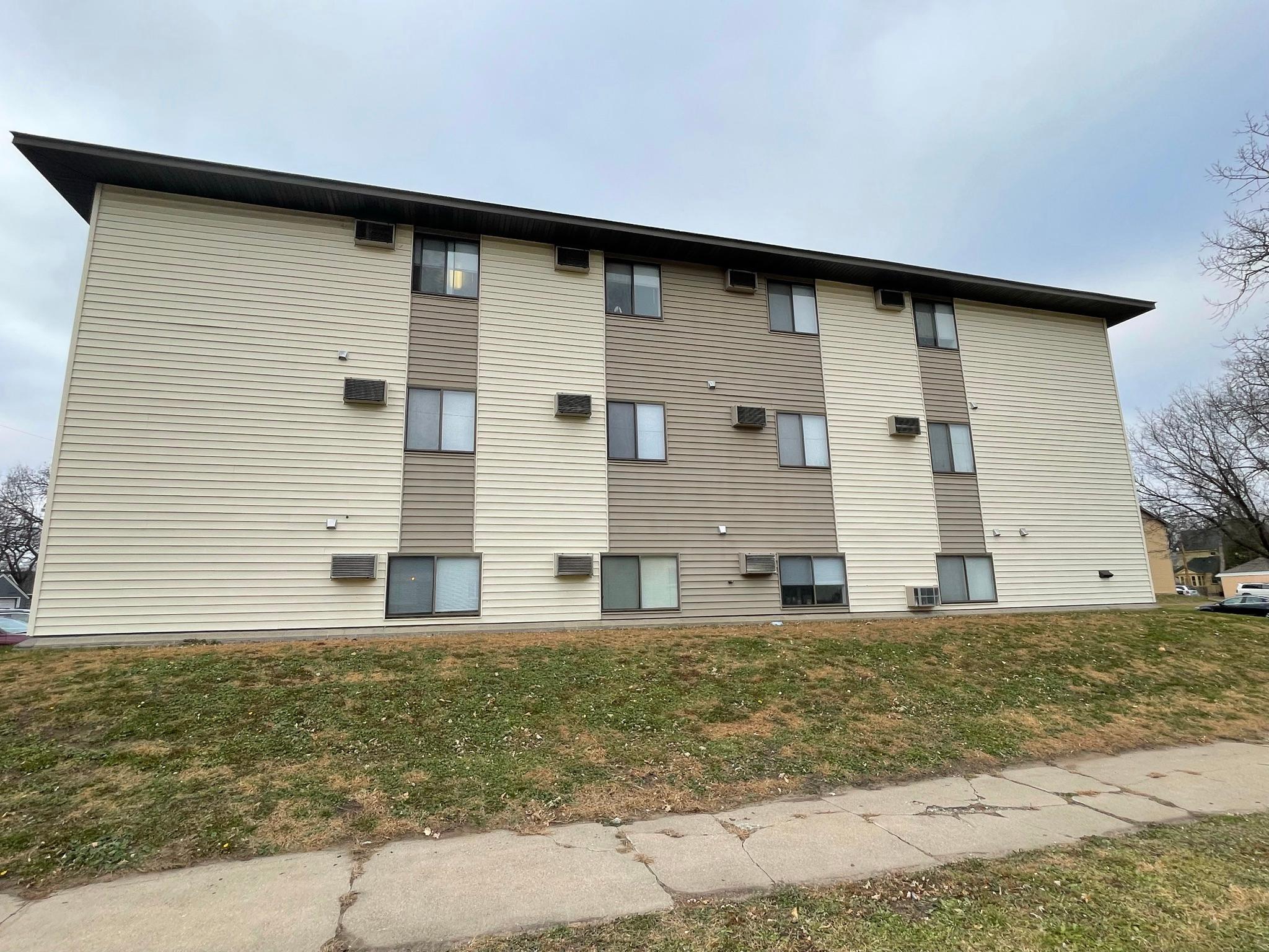 527 8th Ave S, Saint Cloud, MN 56301