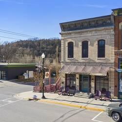 101 Parkway Ave N, Lanesboro, MN 55949