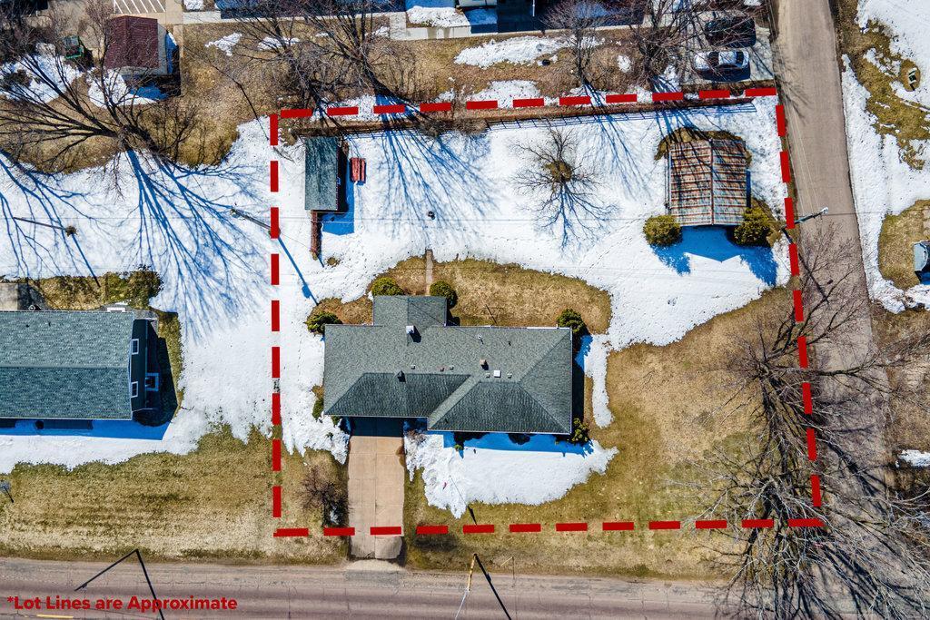 26477 W Mondovi St, Eleva, WI 54738