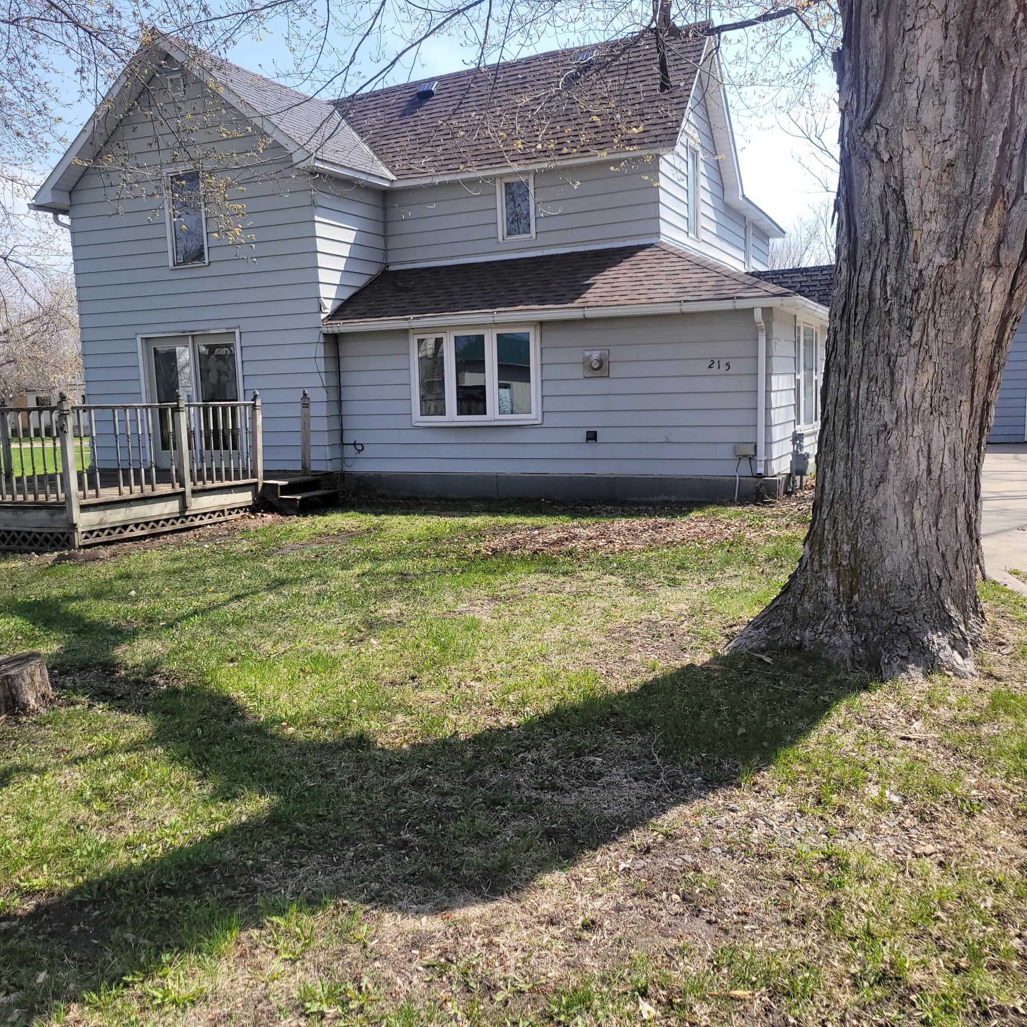 215 Cleveland St, Welcome, MN 56181