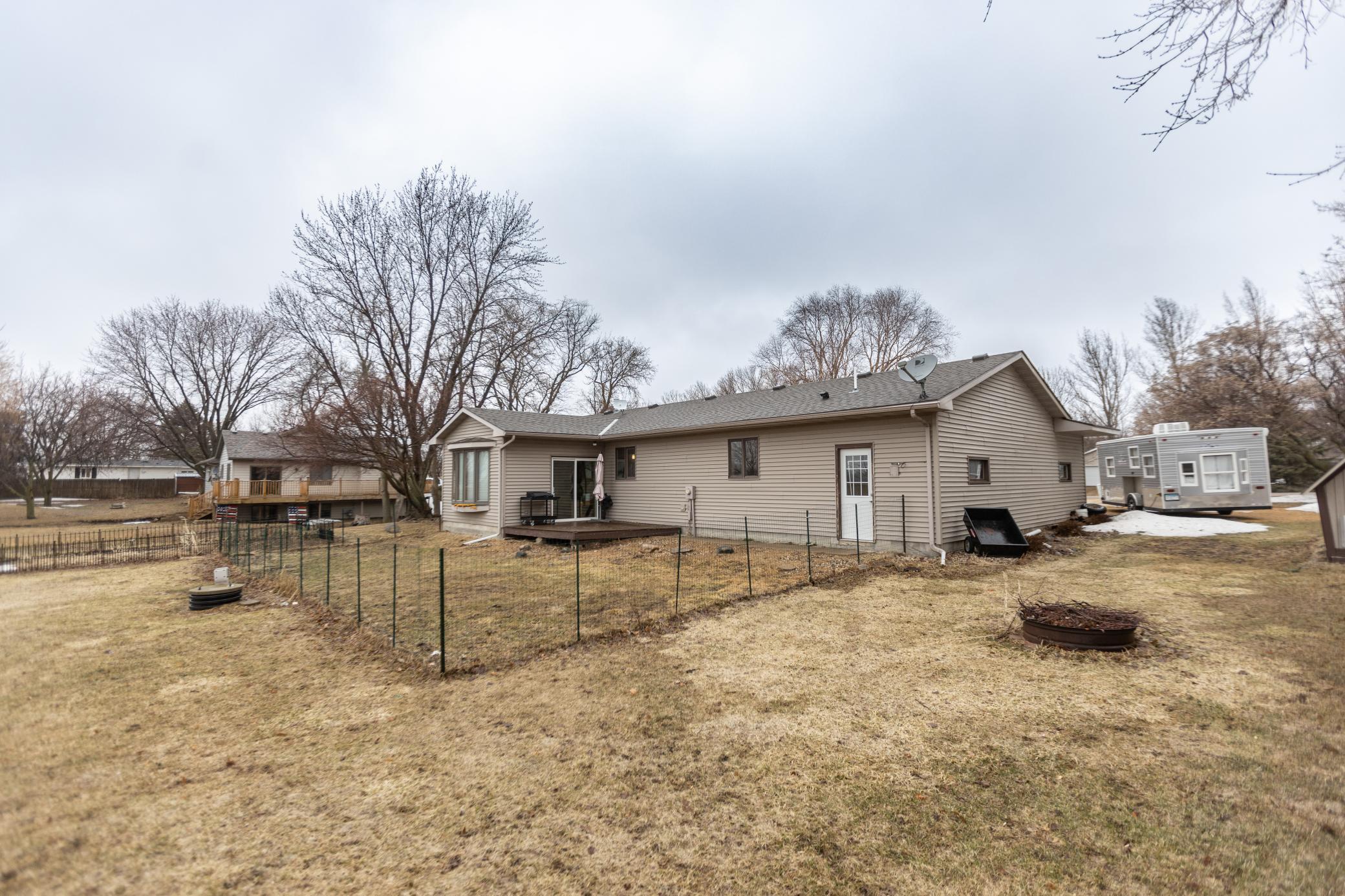 34933 Arrowood Dr, Kasota, MN 56050