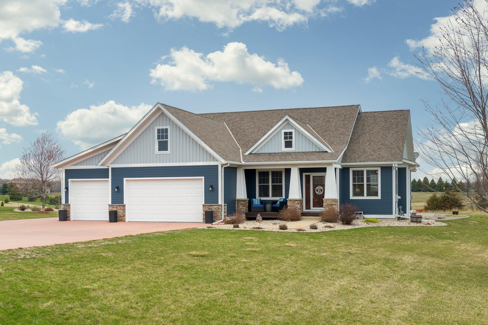 25188 Cape Ln, Cleveland, MN 56017