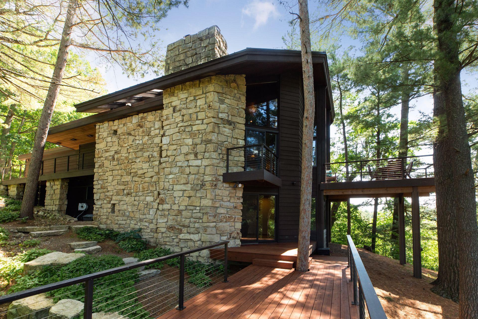 10 Coulee Ridge Rd, Afton, MN 55001