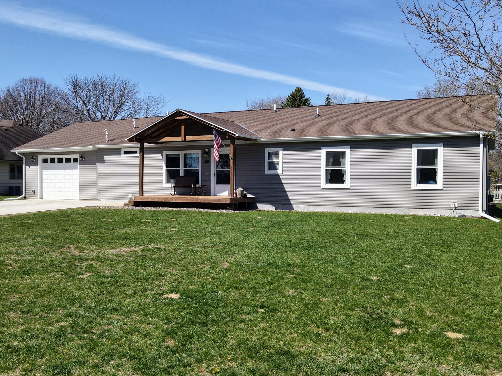 219 Girgen St, Vermillion, MN 55085