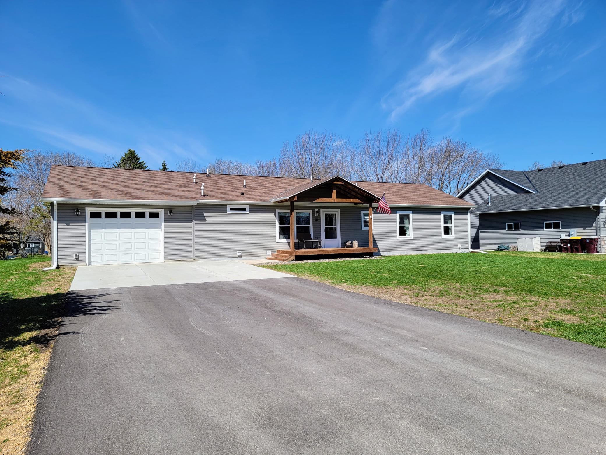 219 Girgen St, Vermillion, MN 55085