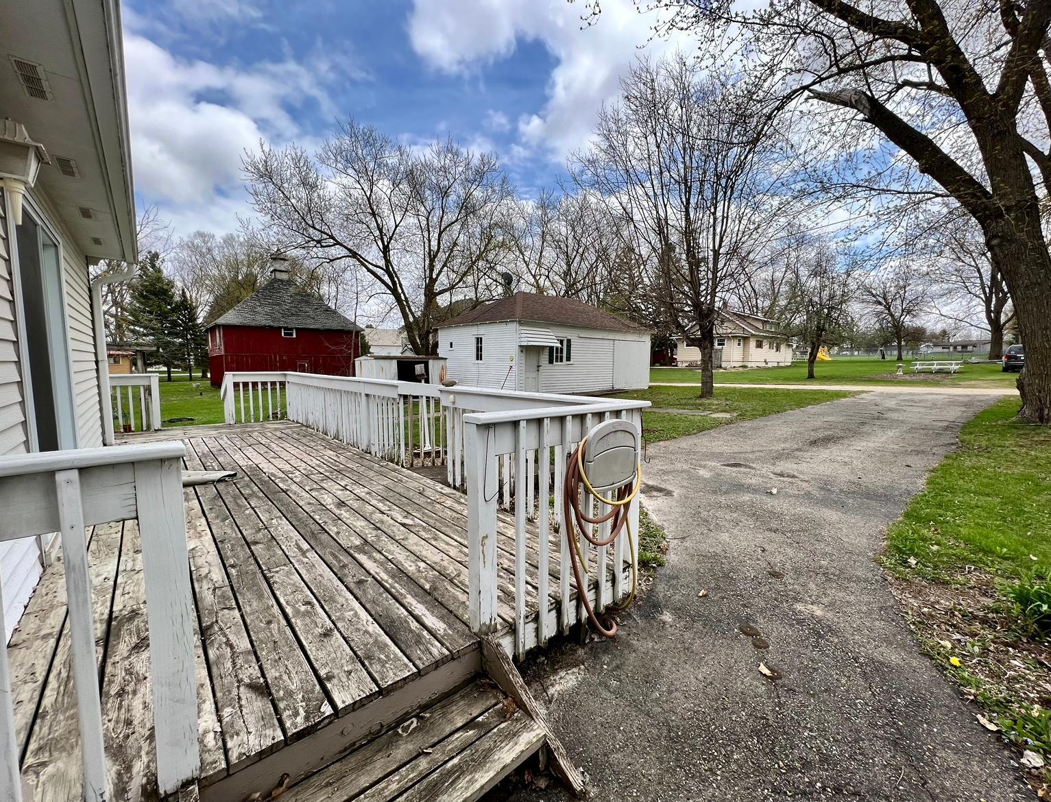 308 1st St NE, Racine, MN 55967