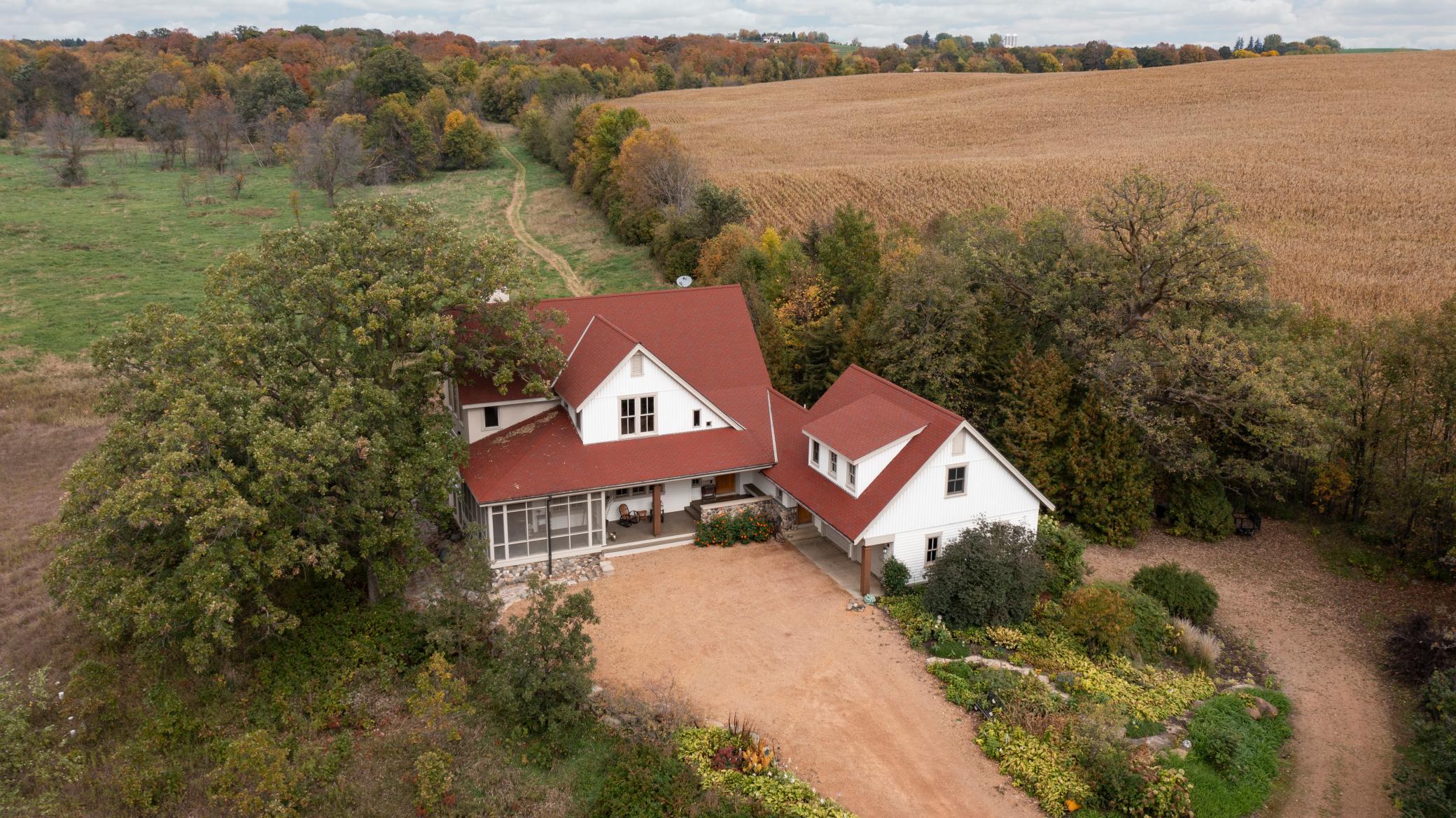 9100 W Hill Rd, Watertown, MN 55388
