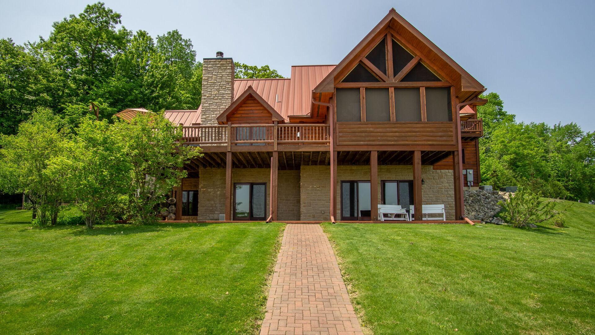 N2300 400th St, Menomonie, WI 54751