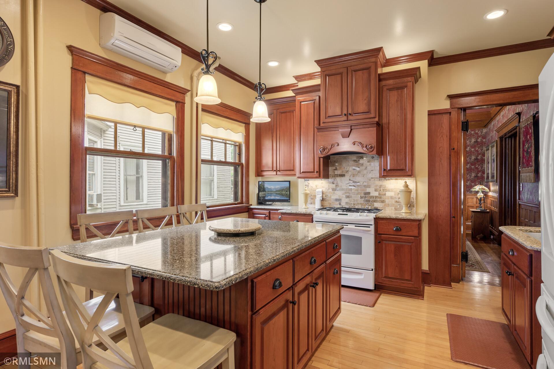 1418 Adams St NE, Minneapolis, MN 55413