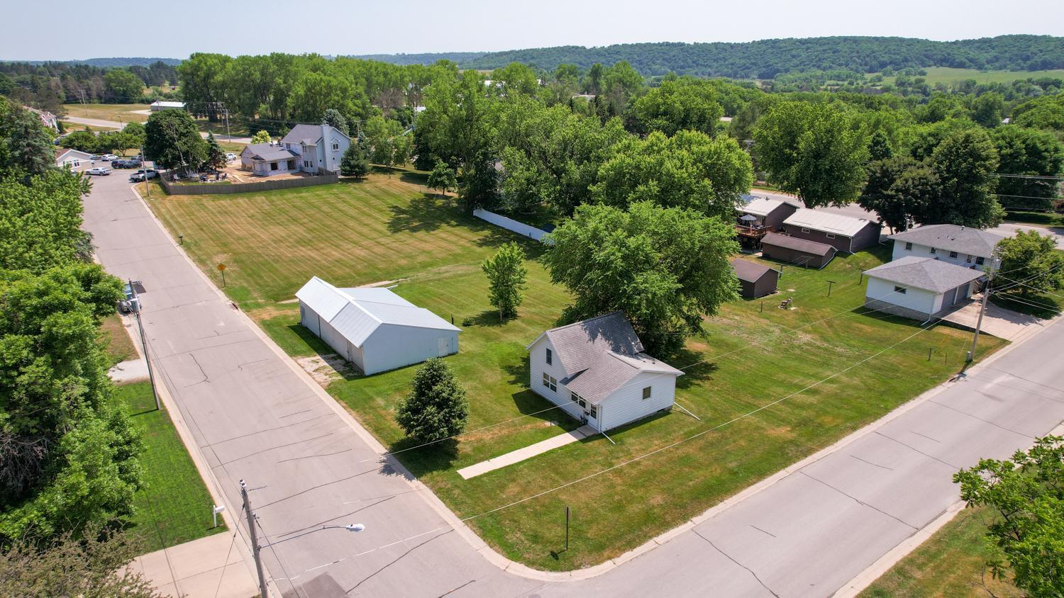 1003 Grand St SE, Chatfield, MN 55923