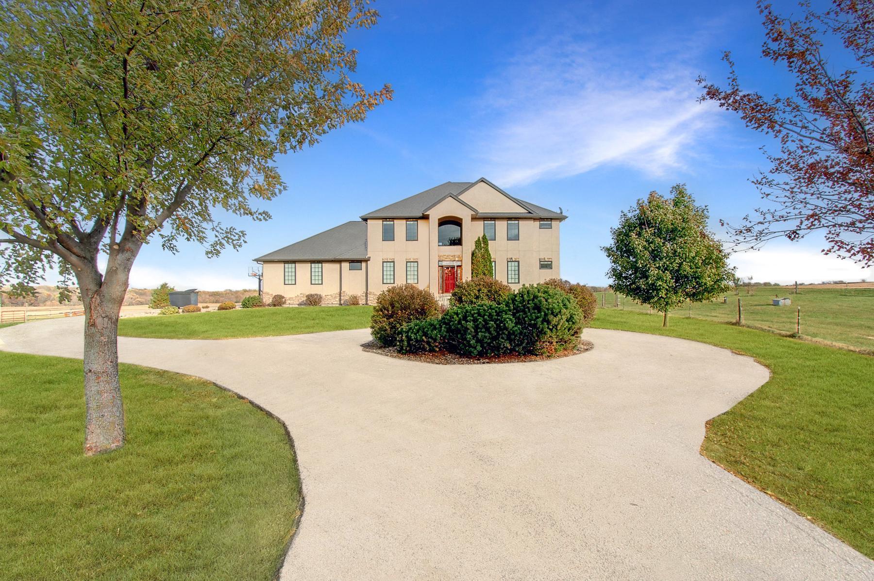 5375 14th Ave NE, Medford, MN 55049