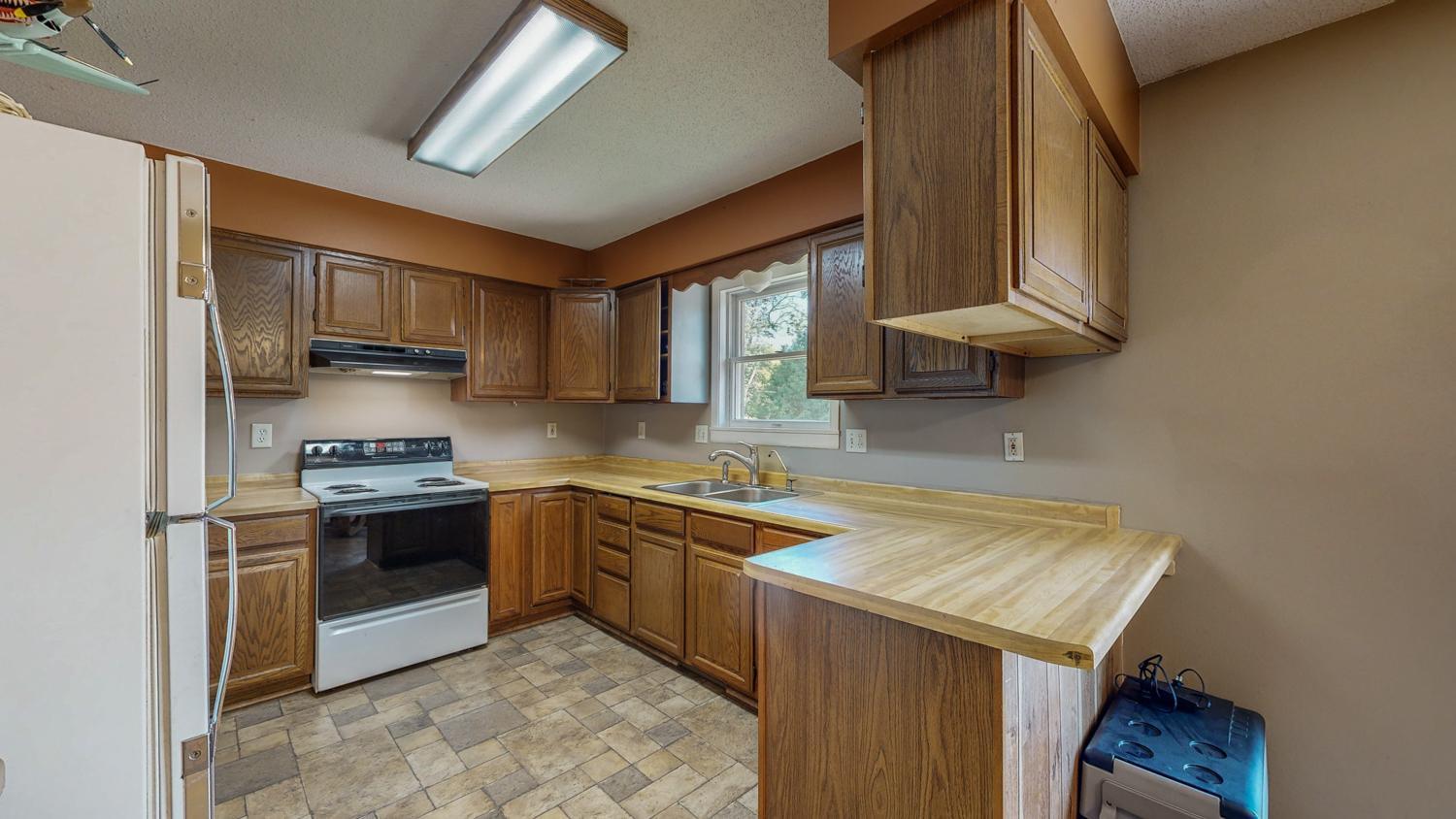 307 1st St NE, Racine, MN 55967