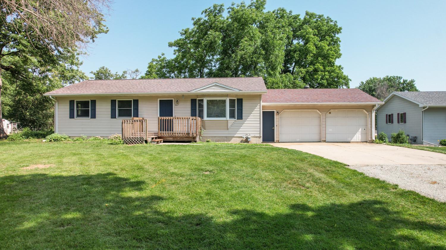 307 1st St NE, Racine, MN 55967