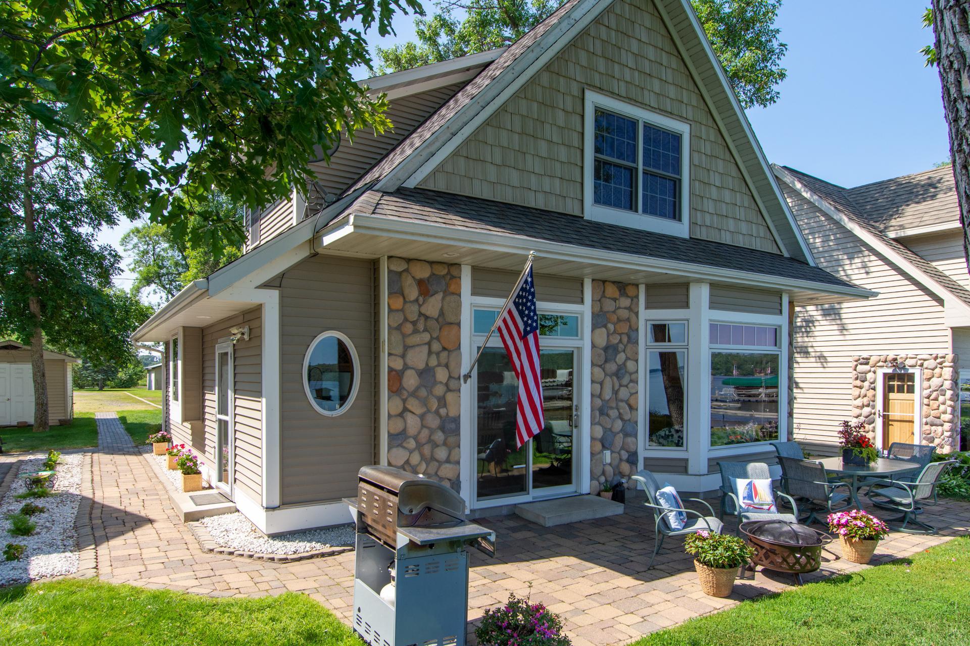 1389 Hillview Forest Rd, East Gull Lake, MN 56401
