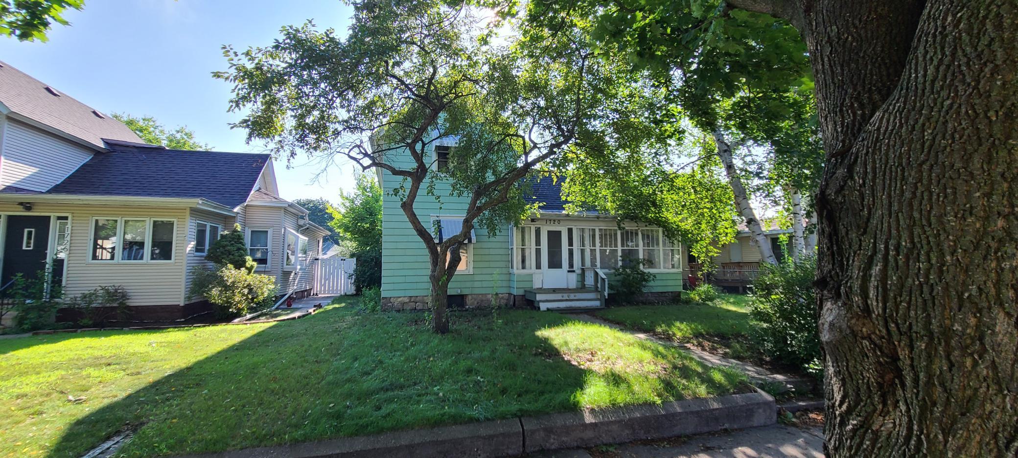 1720 Charles St, La Crosse, WI 54603