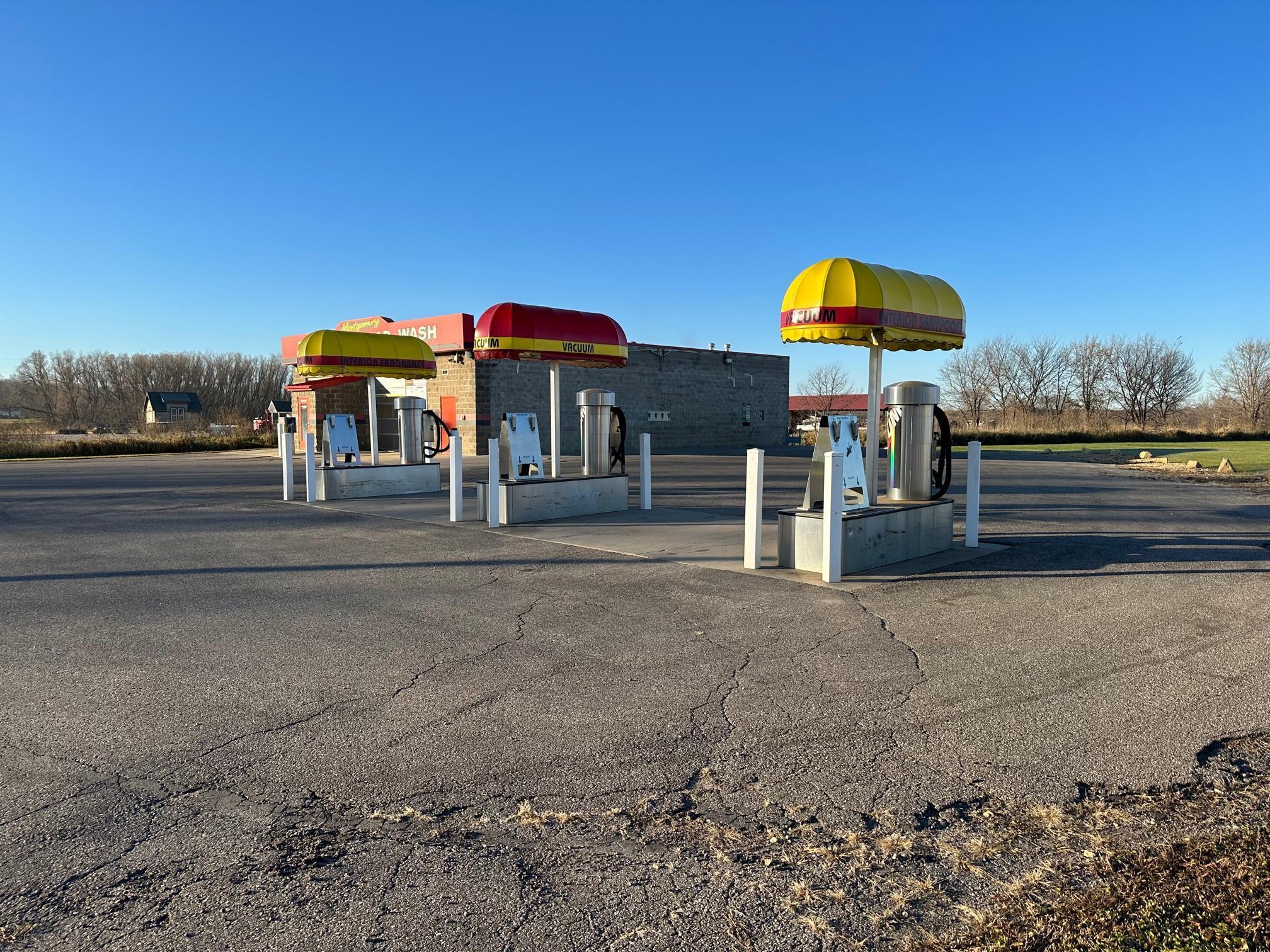 626 4th St SW, Montgomery, MN 56069