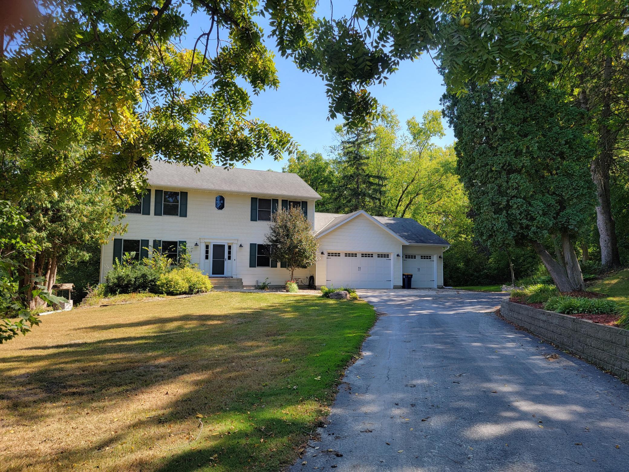 11 Mogren Hill, Kenyon, MN 55946