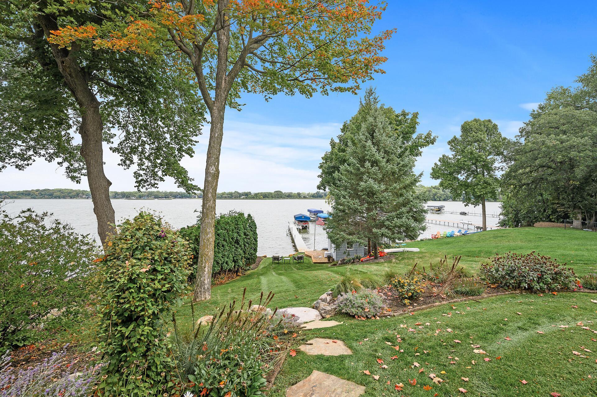 4628 S Lake Sarah Dr, Independence, MN 55359