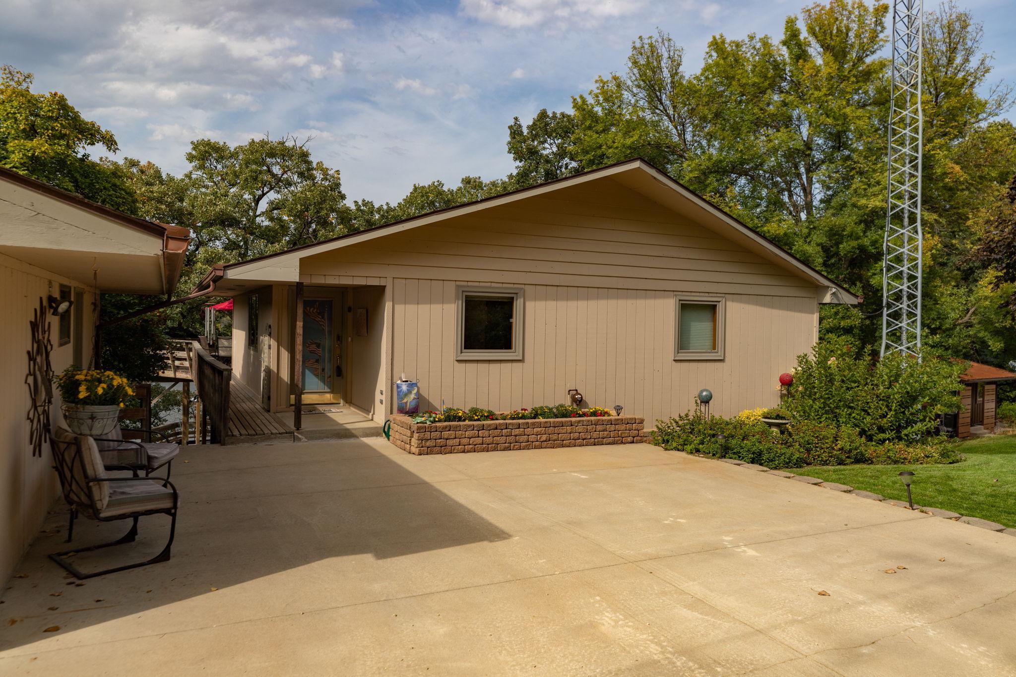 56389 400th Ave, Zumbro Falls, MN 55991
