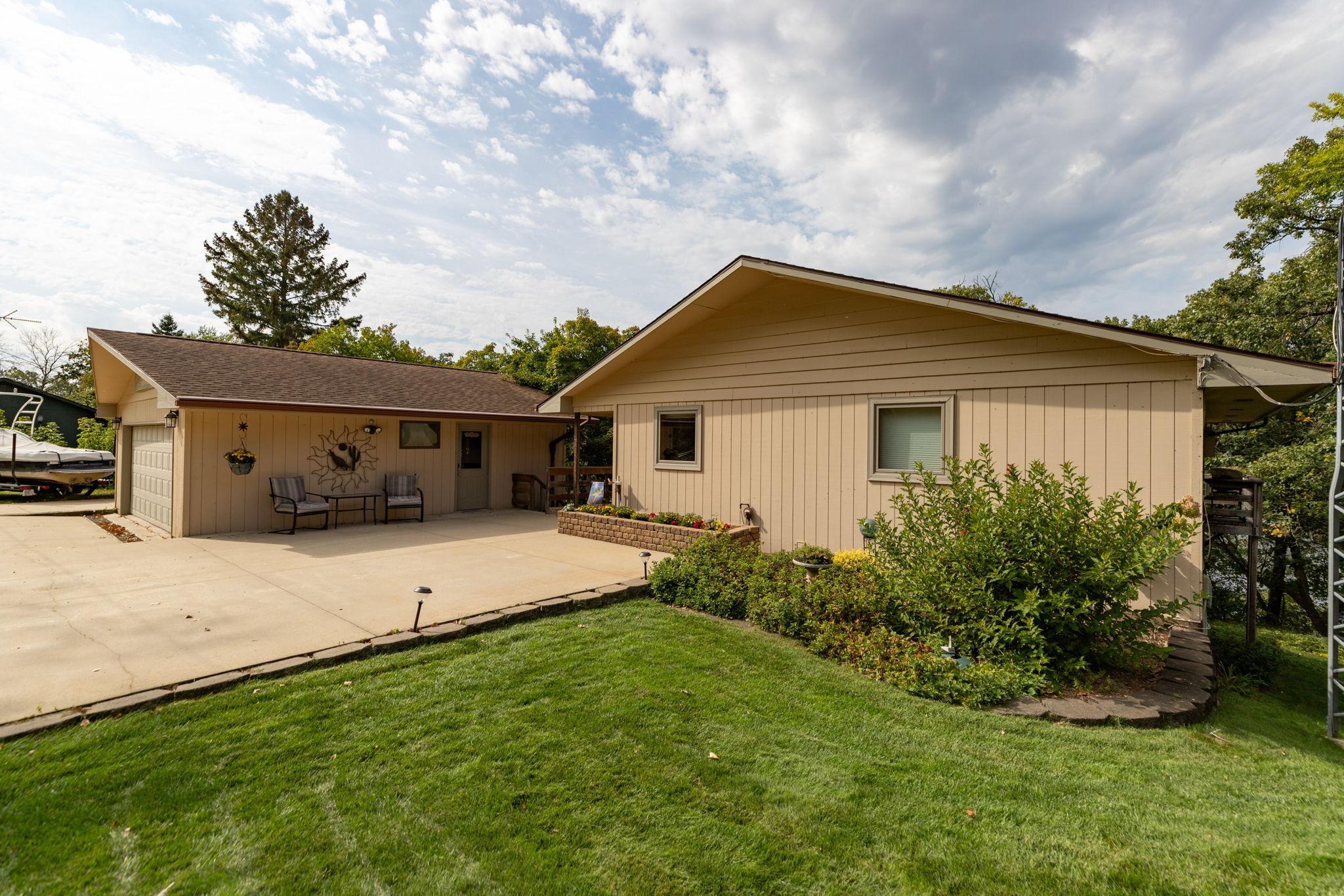 56389 400th Ave, Zumbro Falls, MN 55991