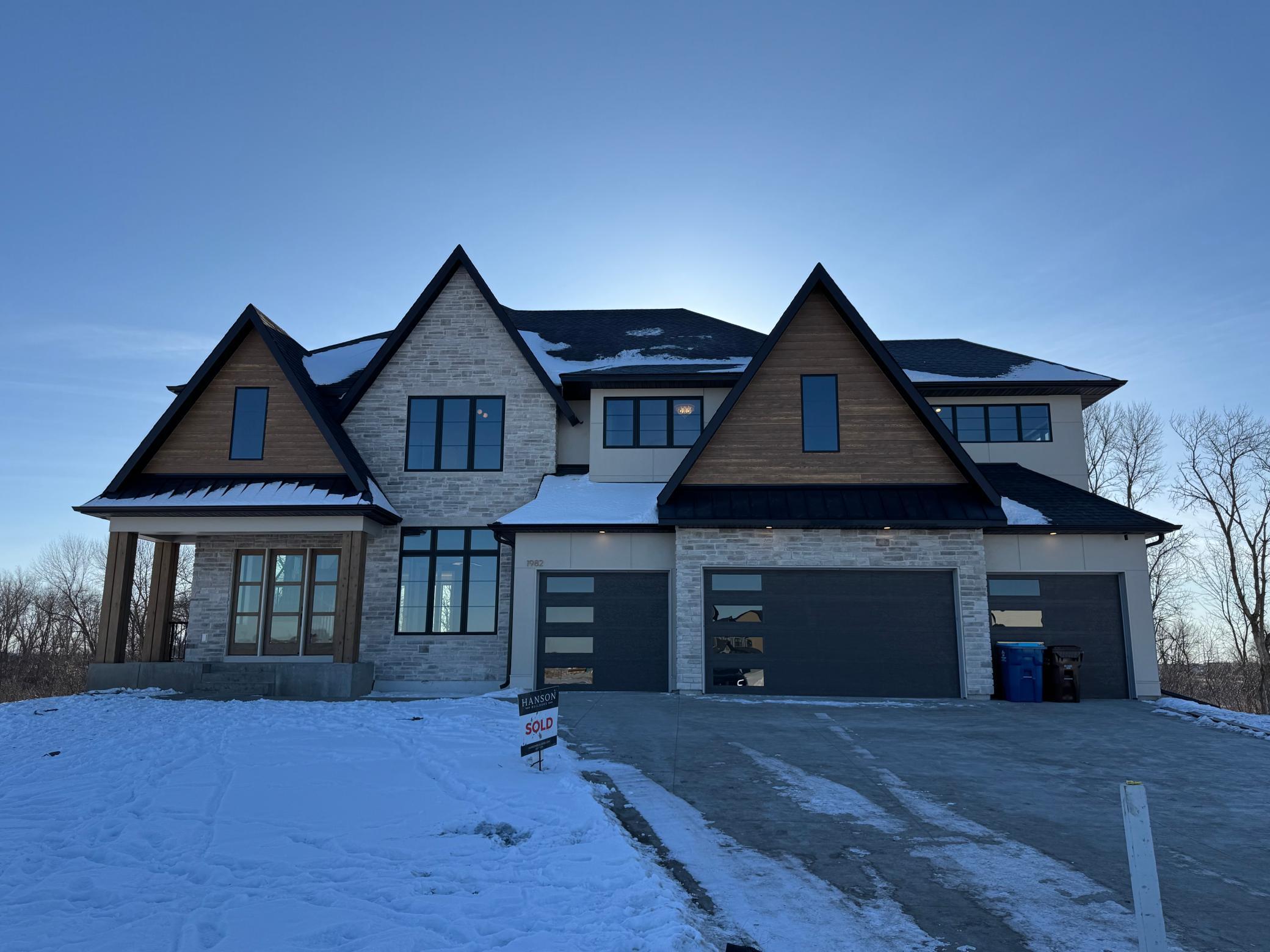 1982 Leaping Deer Cir, Medina, MN 55340