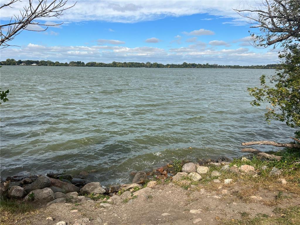 XXX 200th St, Silver Lake, MN 55381