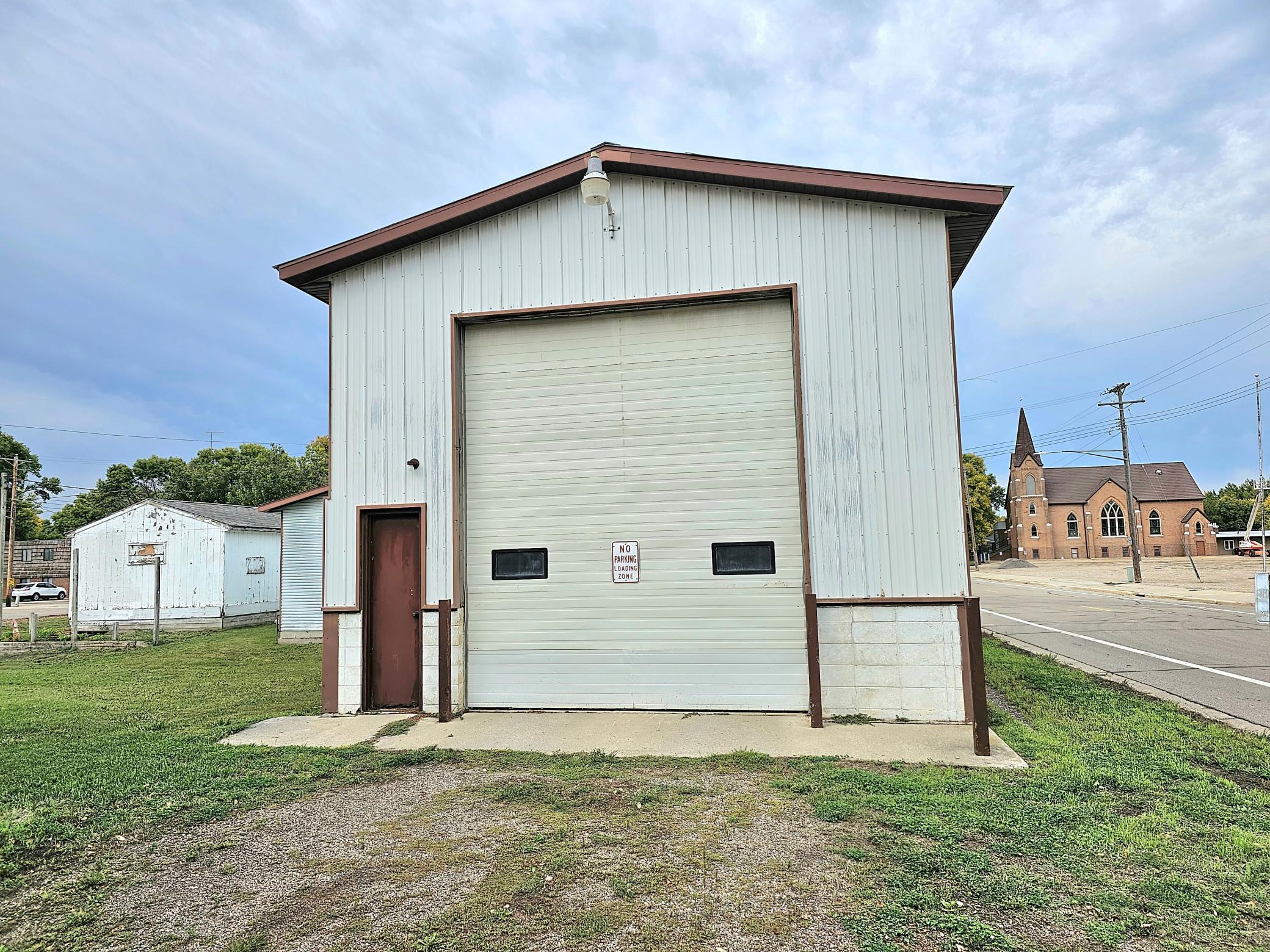 202 Spicer Ave N, Raymond, MN 56282
