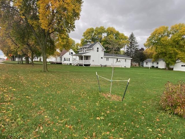 201 6th St, Prinsburg, MN 56281
