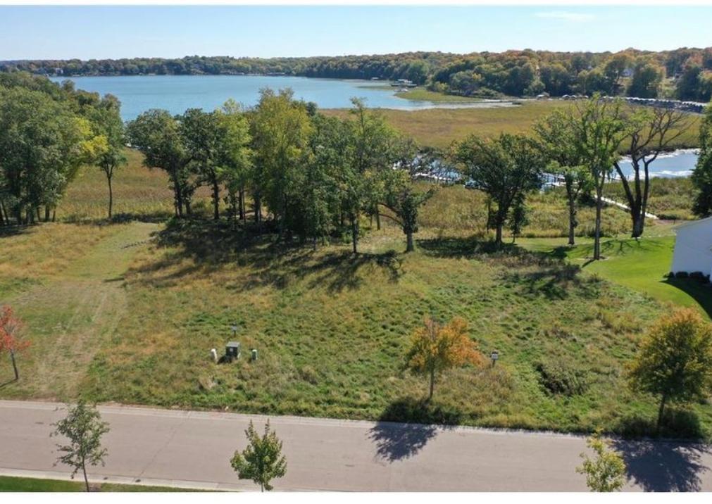 3740 Woodland Cove Pw, Minnetrista, MN 55331