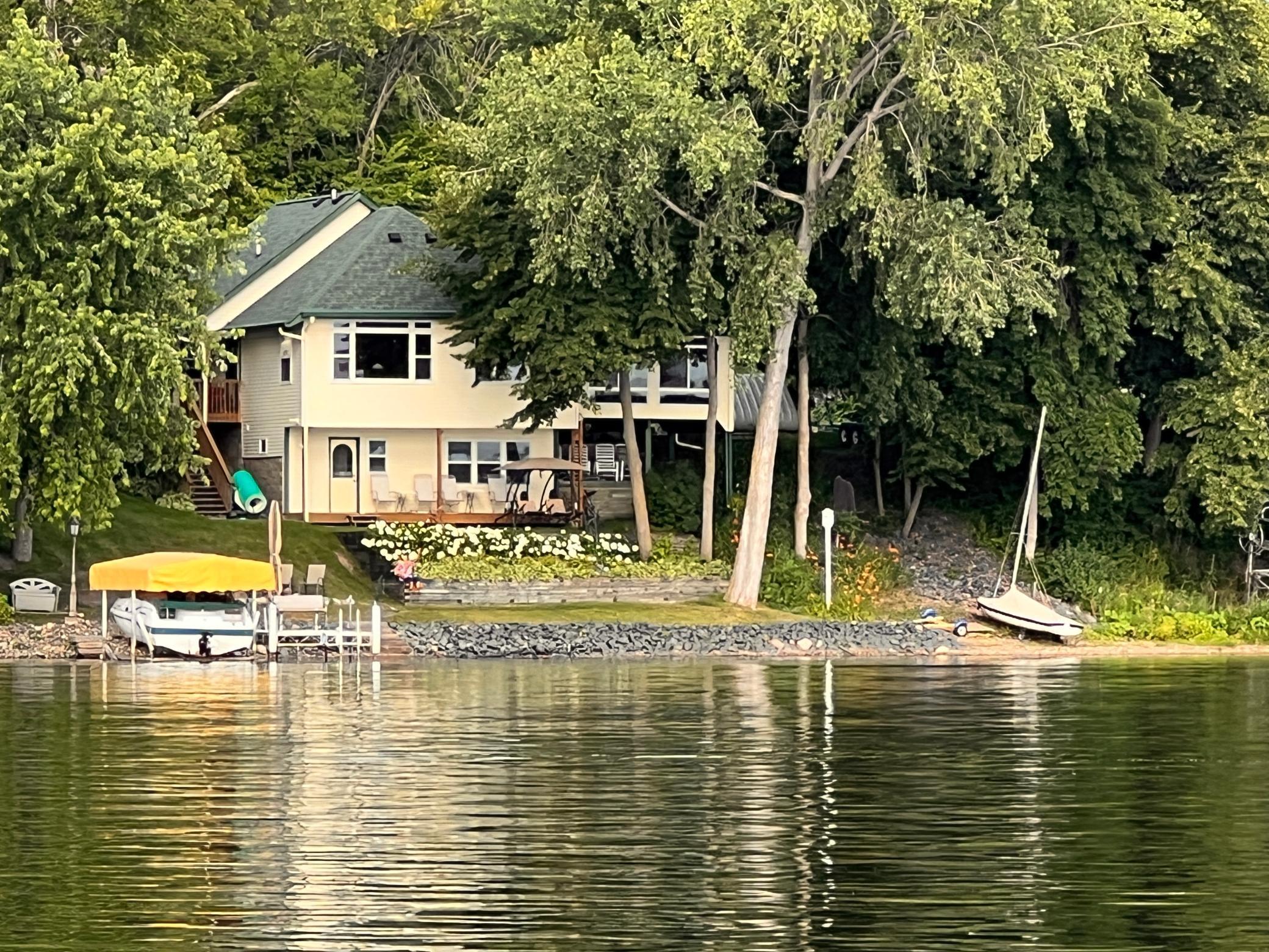32392 N Center Ln, Center City, MN 55012