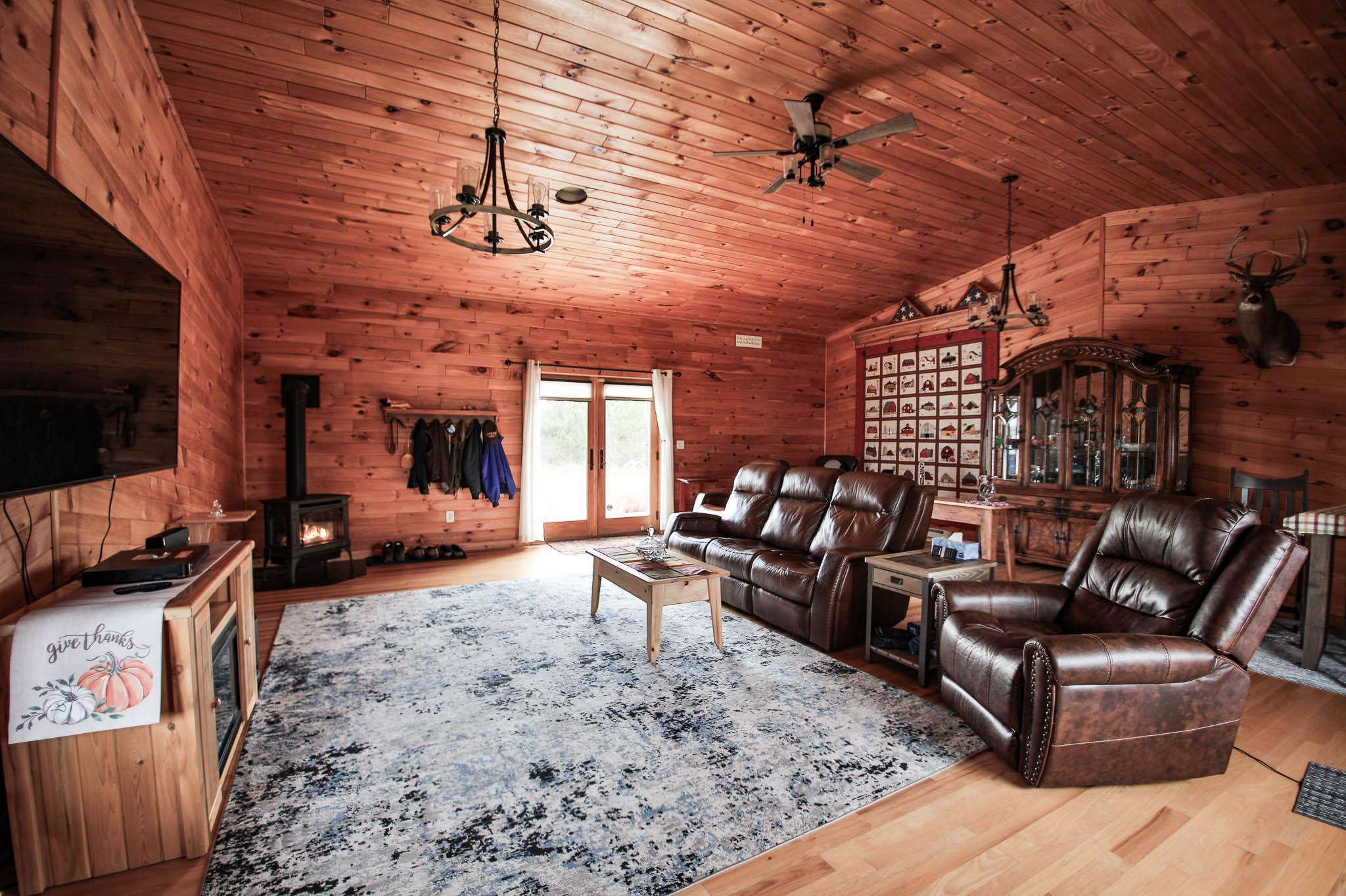 301 8th Ave, Clayton, WI 54004