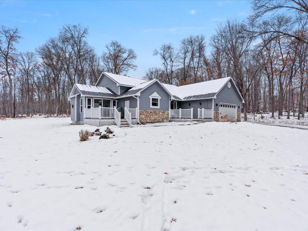 11295 Leewood Ln, East Gull Lake, MN 56401