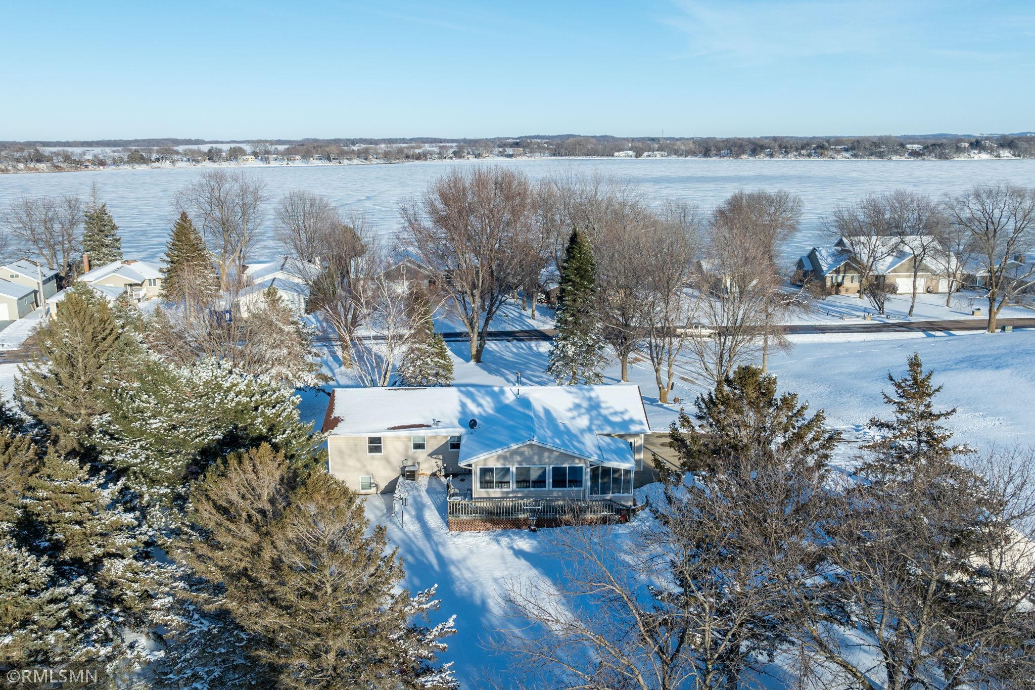1225 Bakers Bay Rd, Kasota, MN 56050