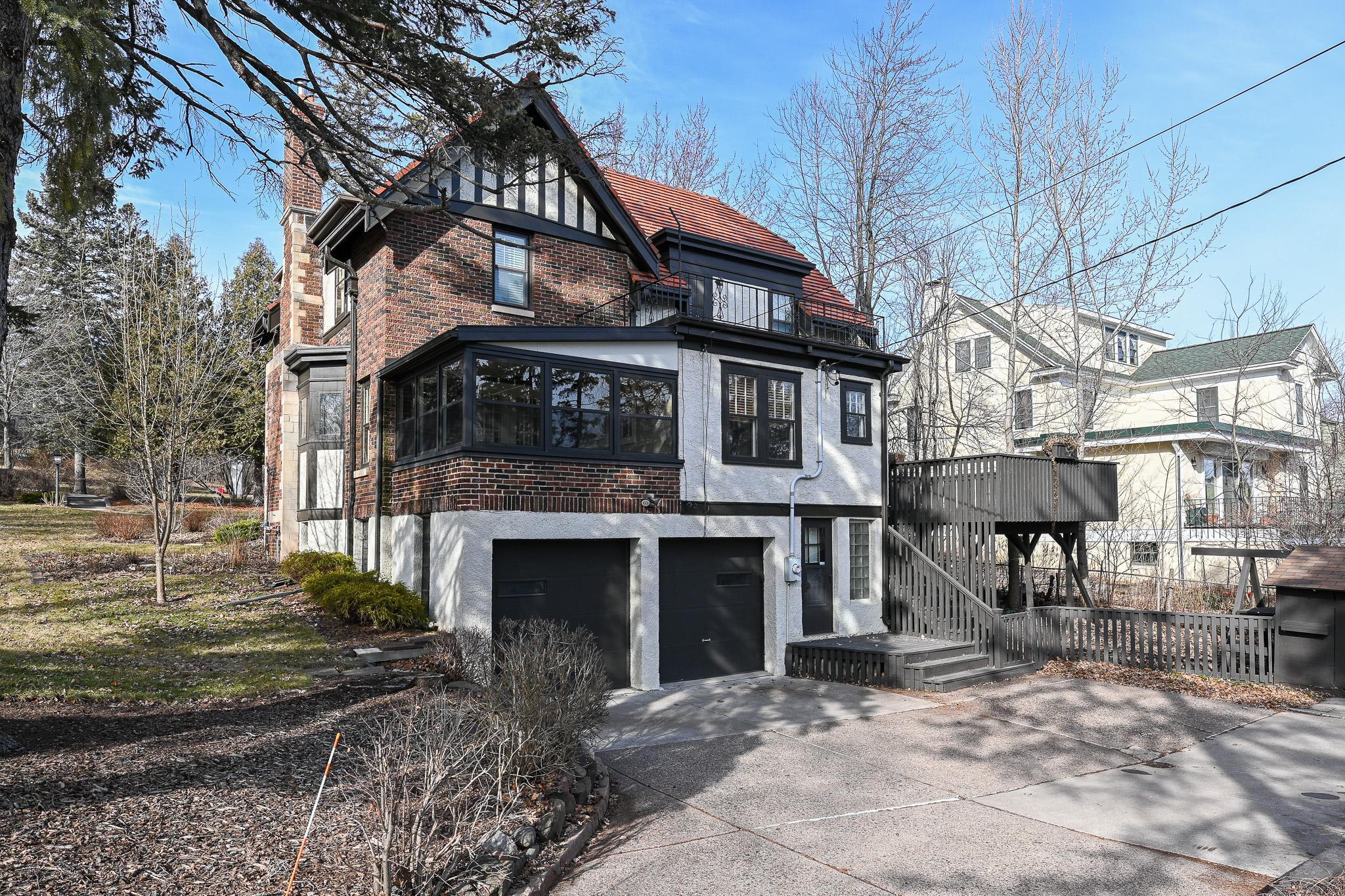 3102 E 1st St, Duluth, MN 55812