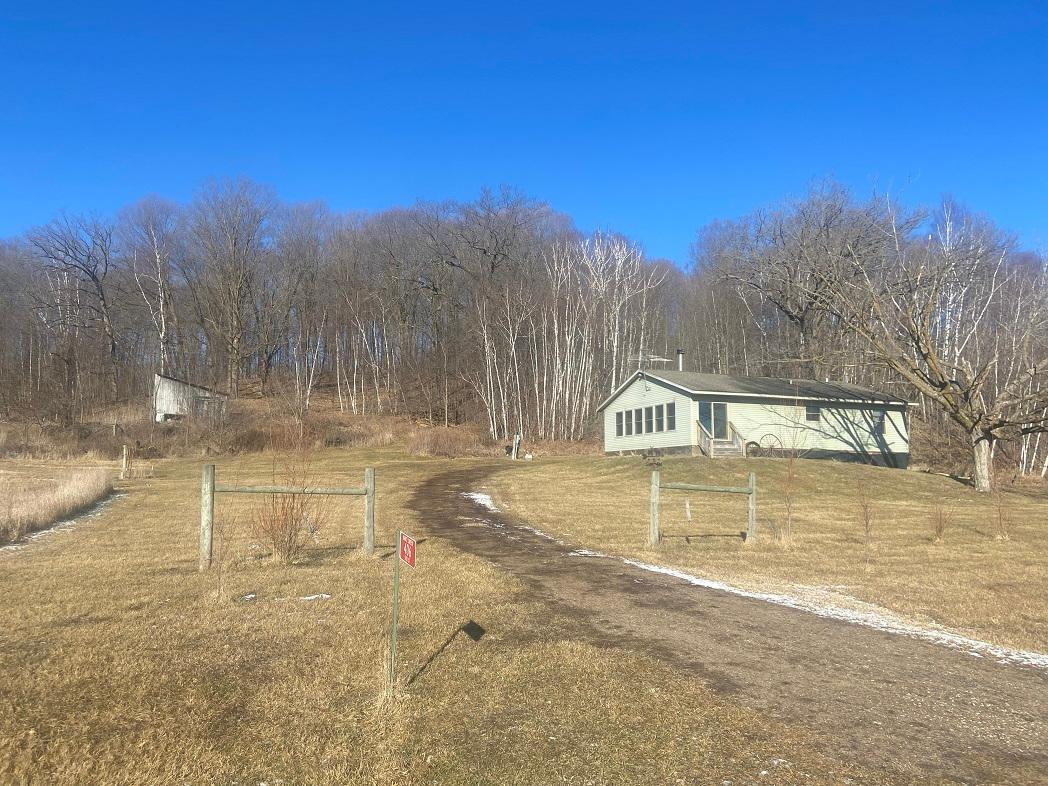 406 5th St, Clayton, WI 54004