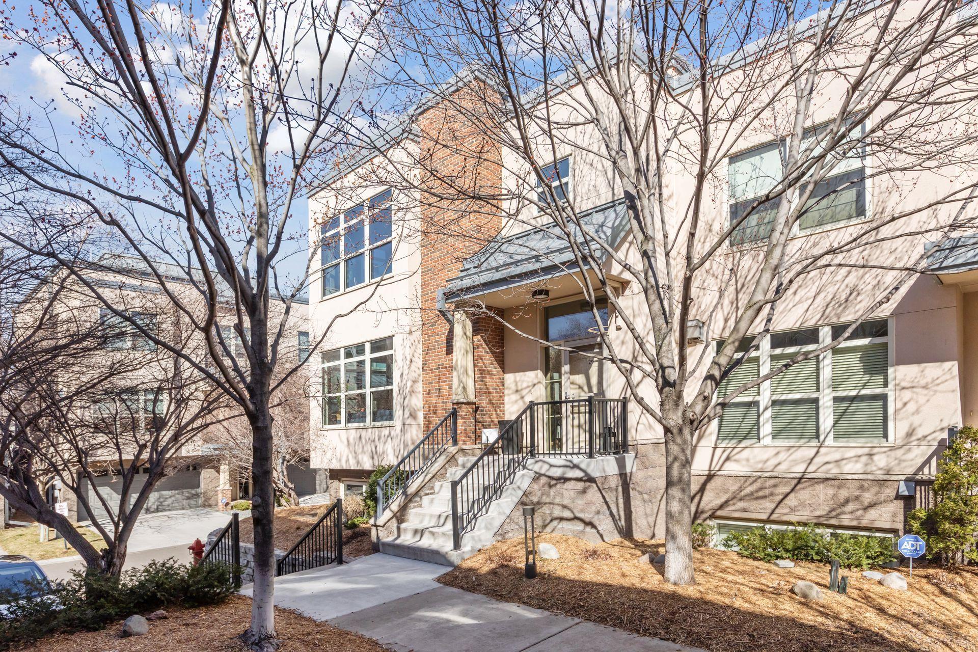 221 1st Ave NE #29, Minneapolis, MN 55413