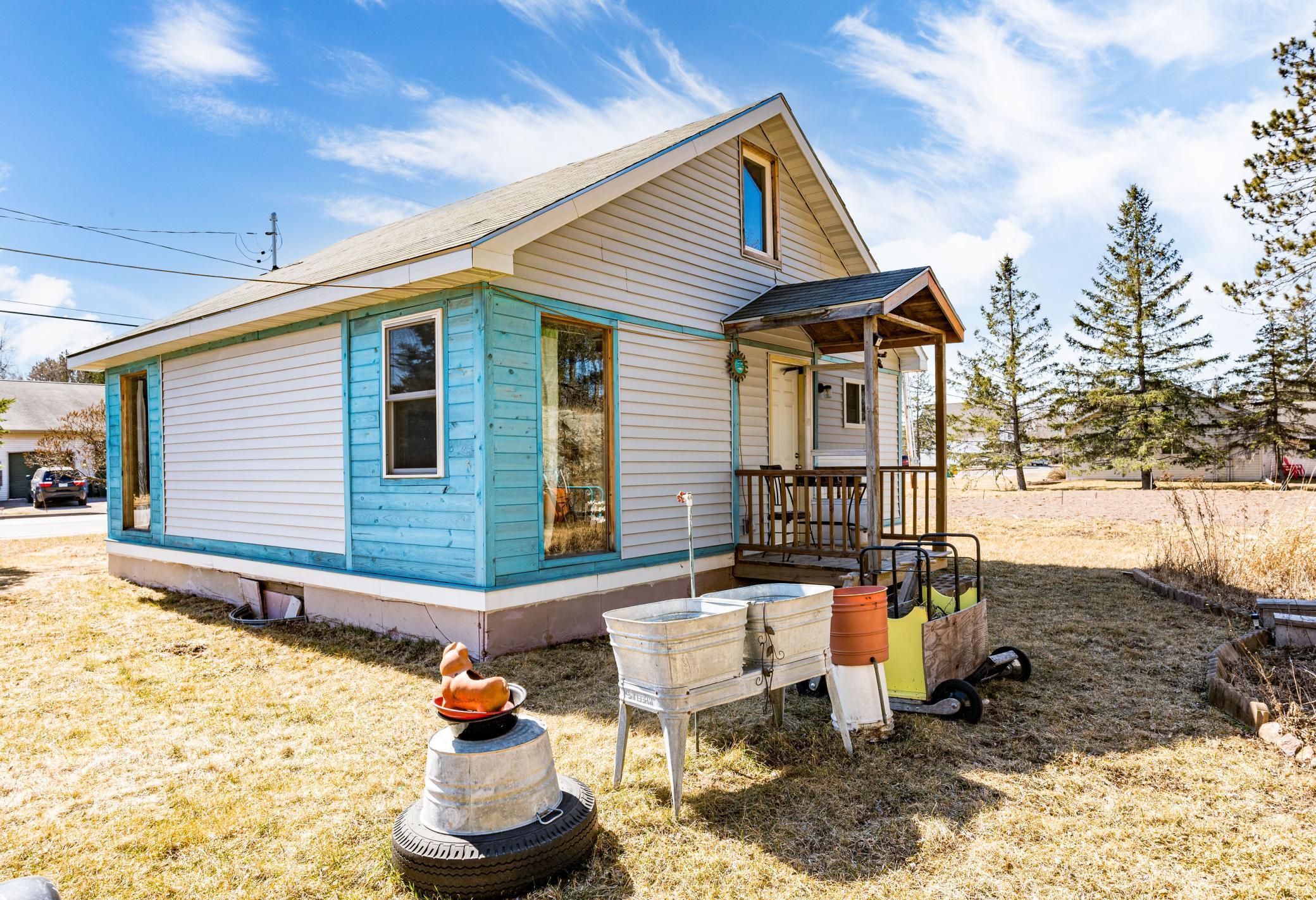 30 Dalles Ave, Carlton, MN 55718