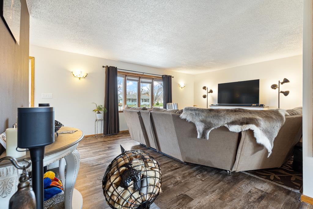 121 E Center St, Edgerton, MN 56128