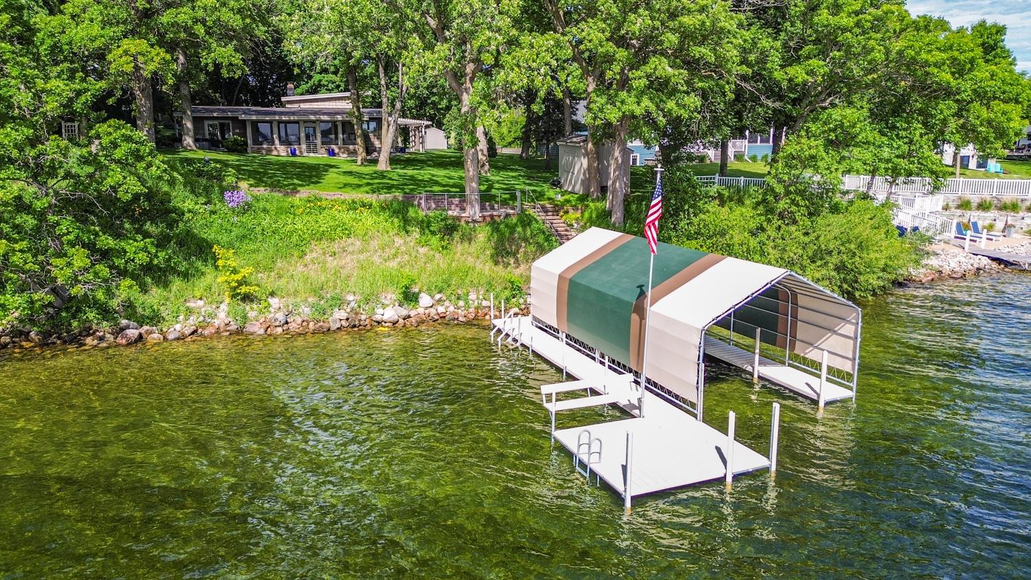 1710 E Shore Dr, Detroit Lakes, MN 56501