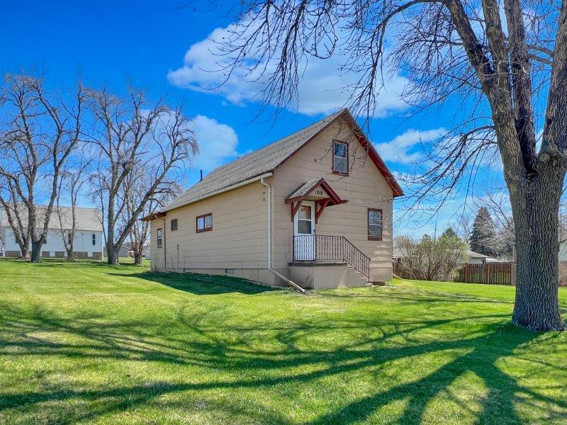 108 Kruse St, Welcome, MN 56181