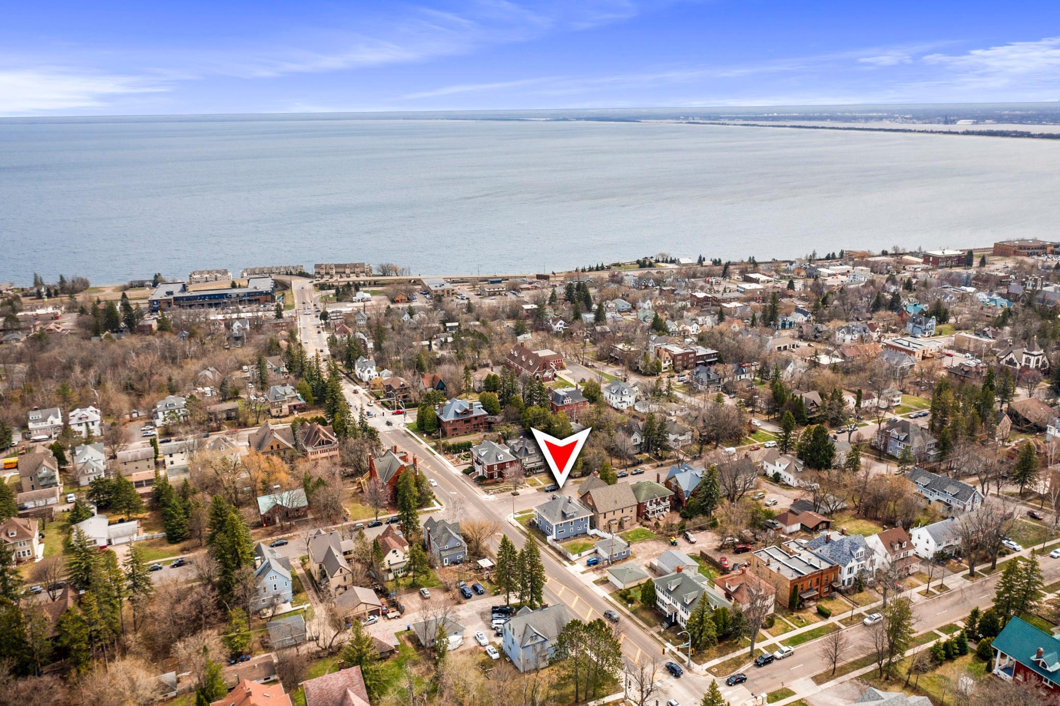 2031 E 1st St, Duluth, MN 55812
