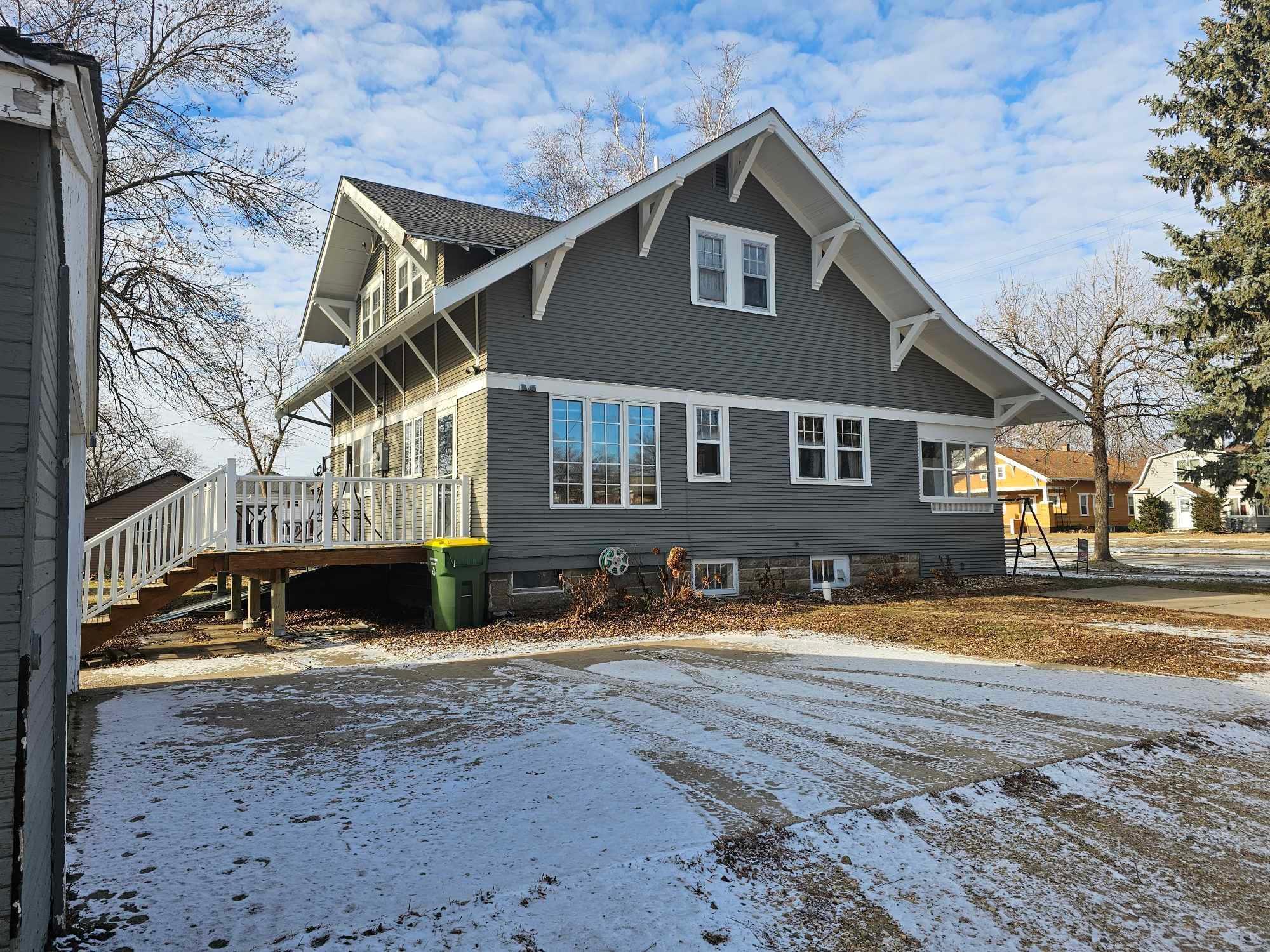 131 W Maple St, Edgerton, MN 56128