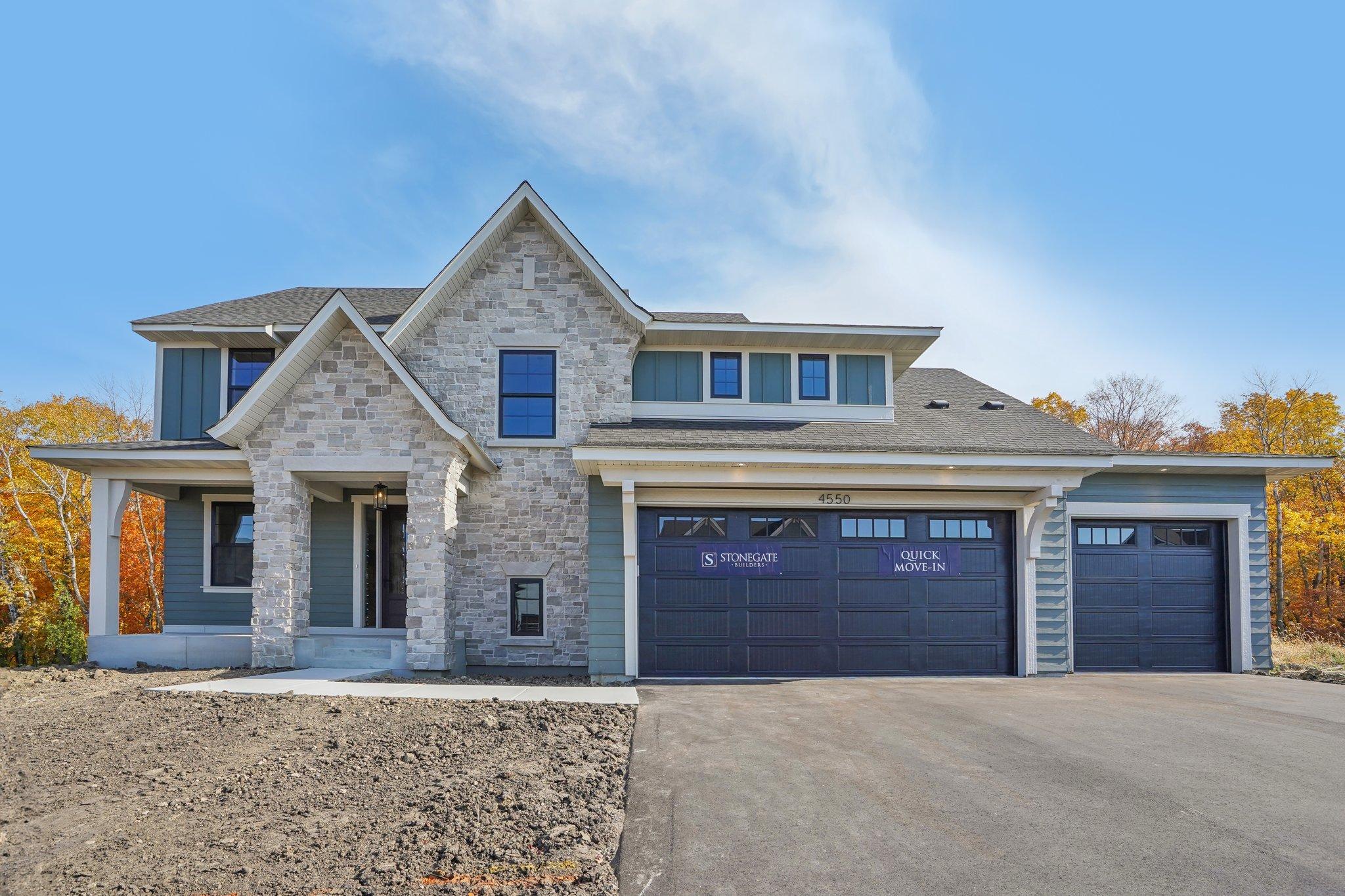 4550 Sunset Ln, Minnetrista, MN 55331