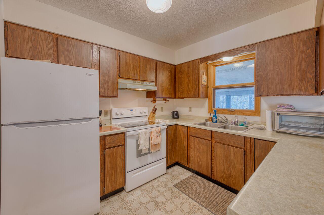 14719 Hart Lake Rd, Goodland, MN 55742